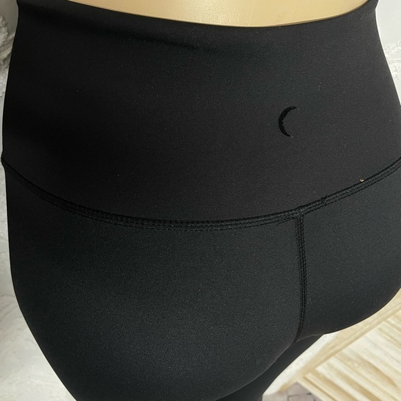 ZYIA Black Leggings High-Waisted Athletic Fit - Picture 3 of 3